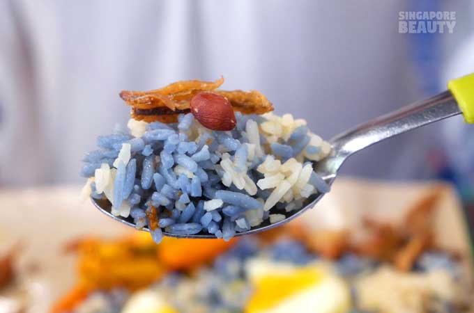 blue-pea-rice-with-peanut