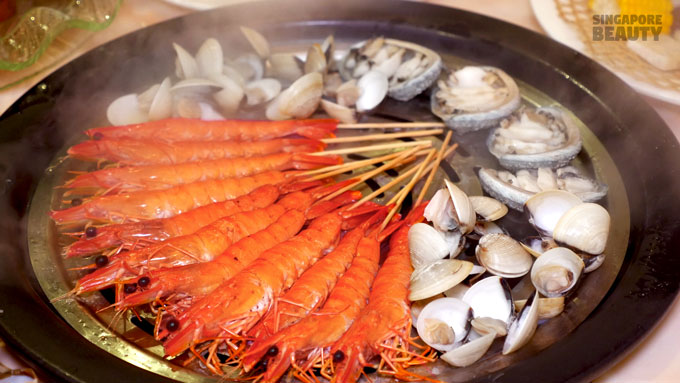 yu-pin-steamed-seafood-live-tiger-prawn