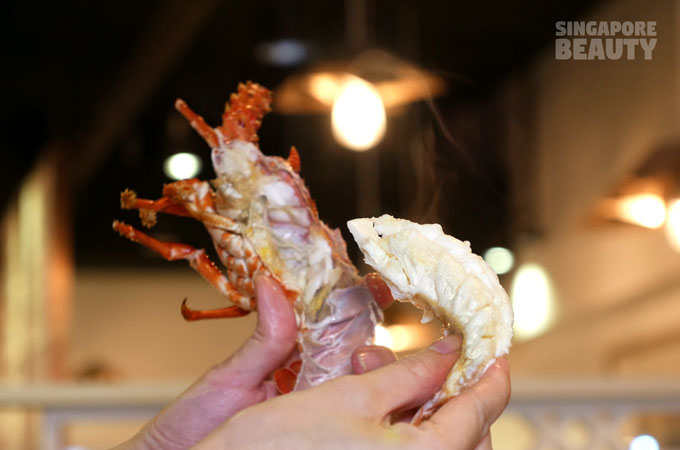 yu-pin-steamed-seafood-lobster flesh