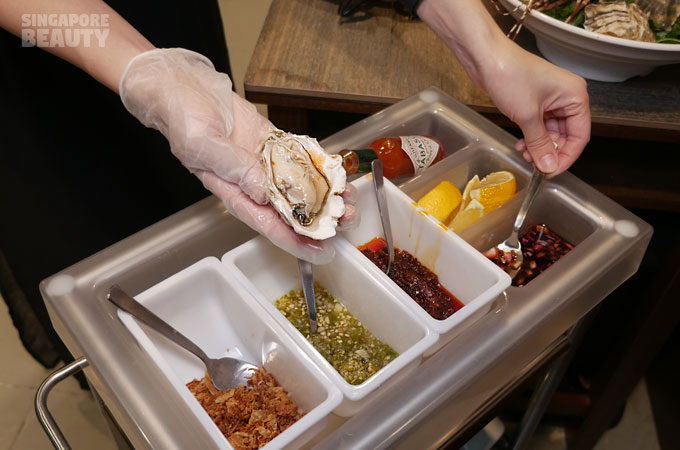 live-oyster-dressing