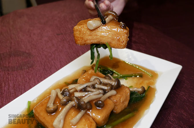 Braised Spinach Beancurd with Mushrooms