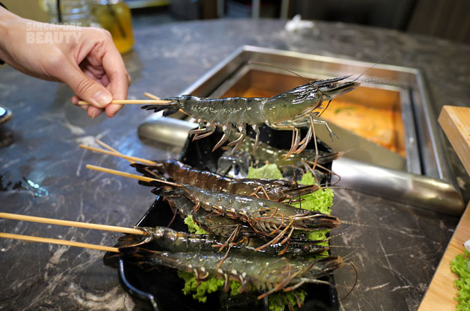 live prawns