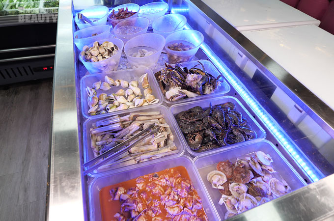 seafood-counter