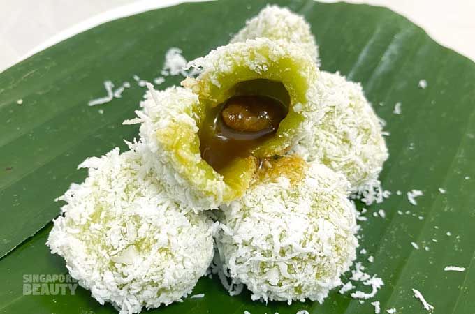 10 Singaporean Favourite Nonya Kueh - Making and Tasting - SingaporeBeauty