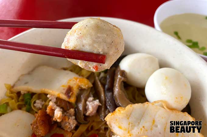 chun fu minced meat fishball noodle laksa
