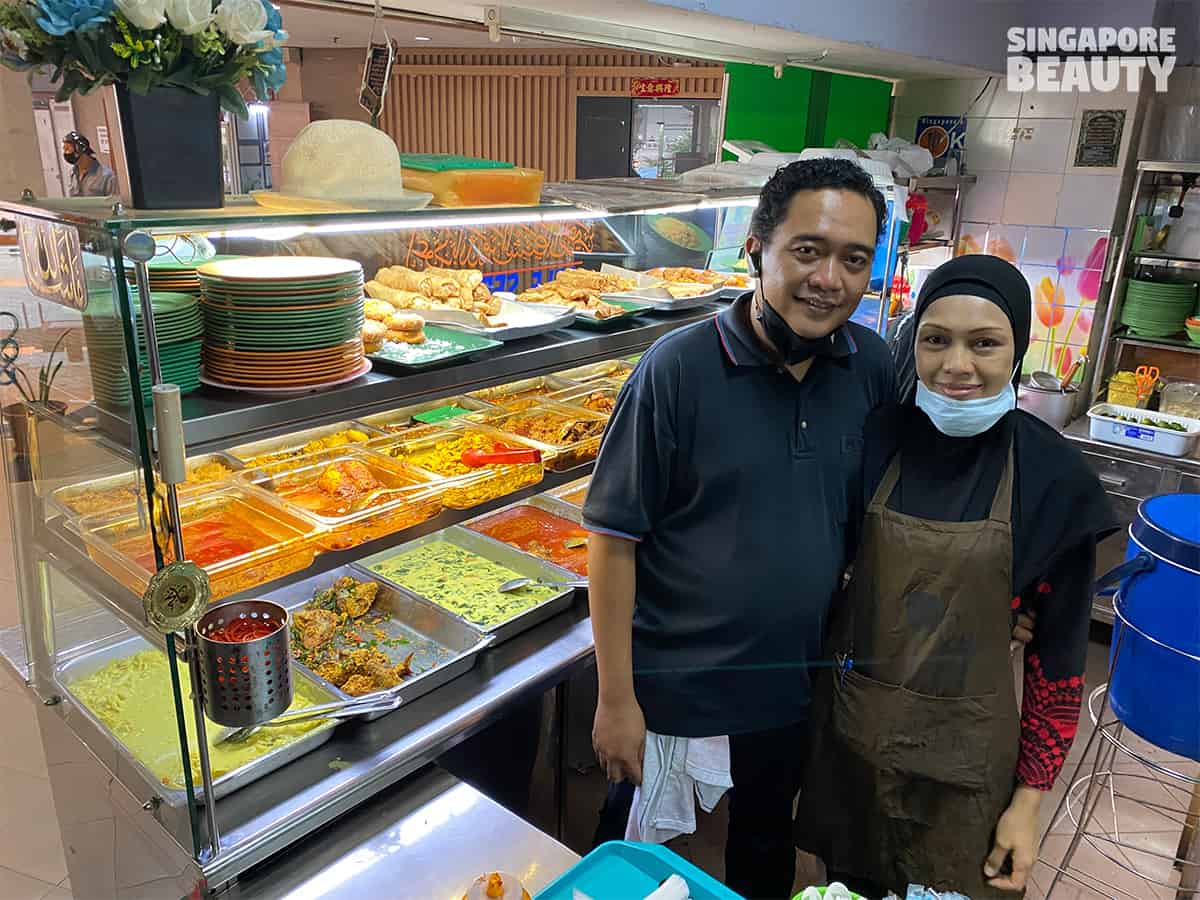 Nur' Ilham June & Family Nasi Padang Serves Delicious Halal Nasi Padang ...