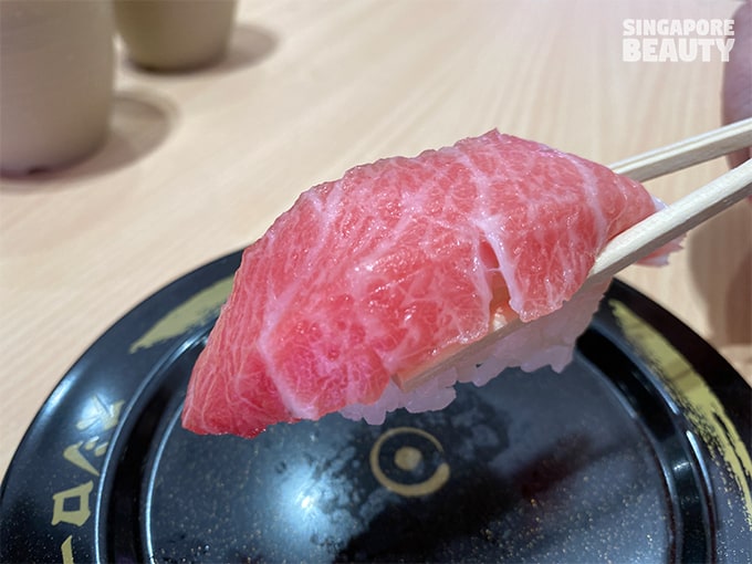 otoro fatty tuna collar sushi