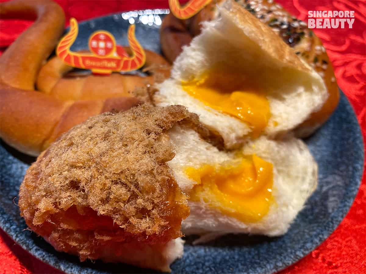 breadtalk salted egg creation