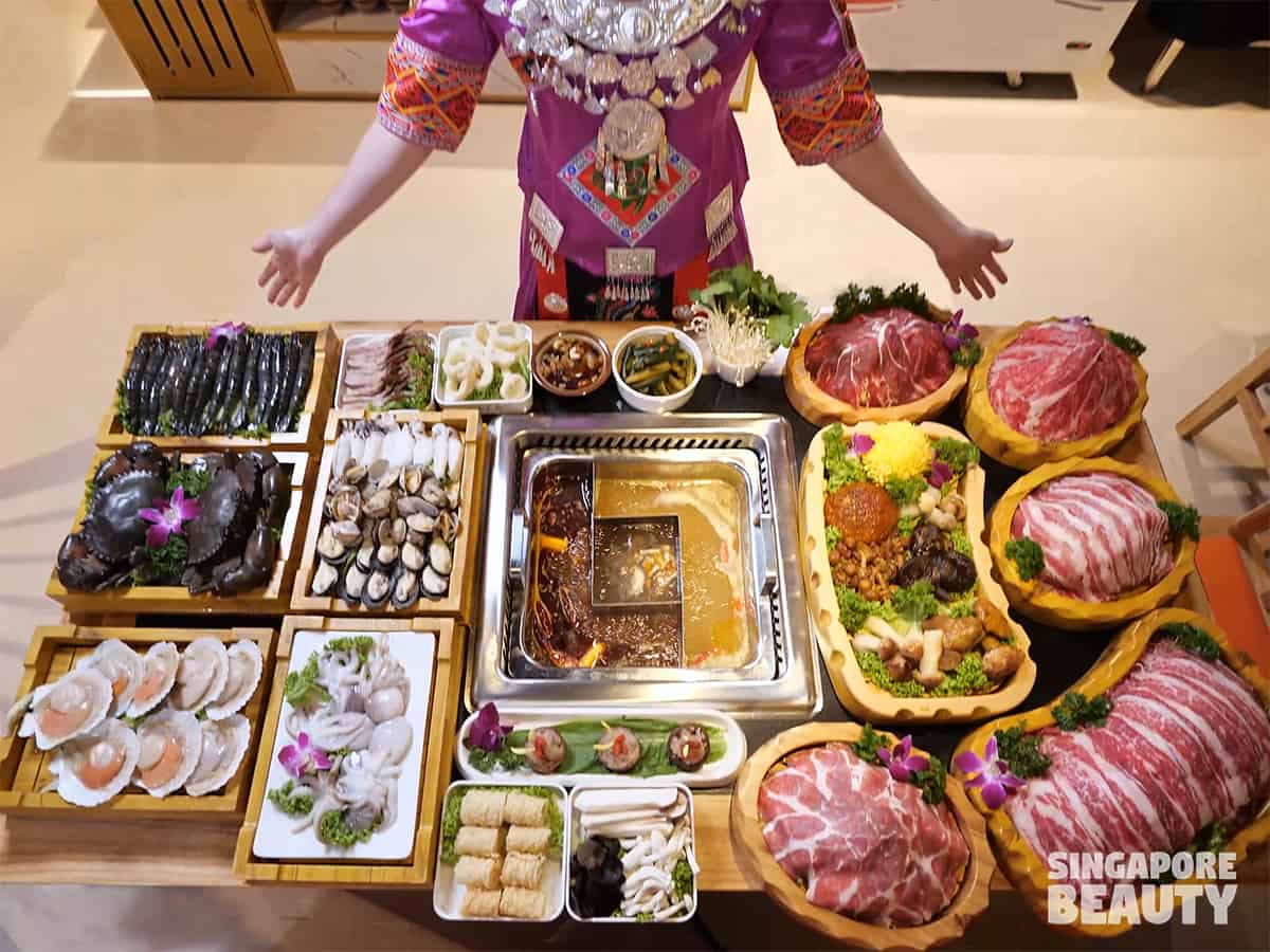 https://singaporebeauty.com/wp-content/uploads/2021/10/Yun-nan-ahms-hotpot-buffet-must-eat.jpg