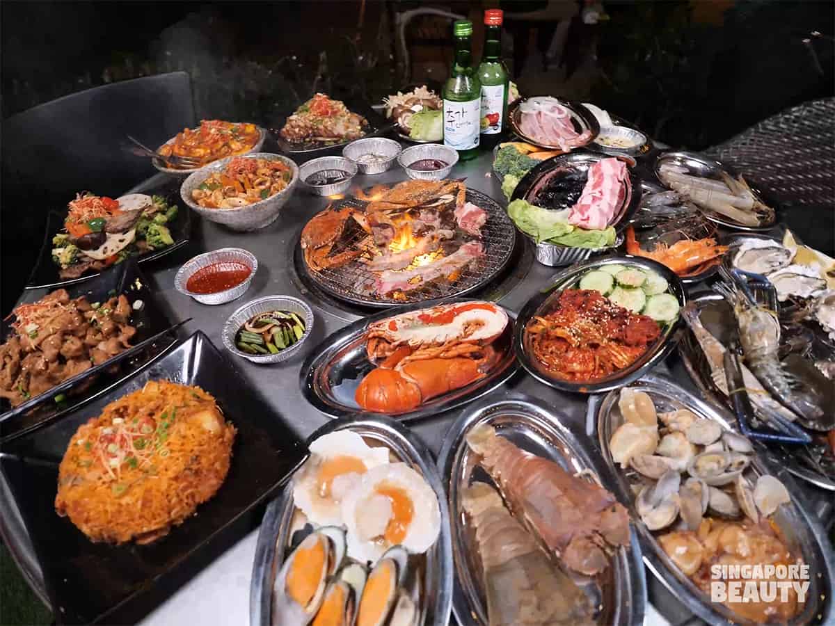 the three peacocks Korean buffet pop up market