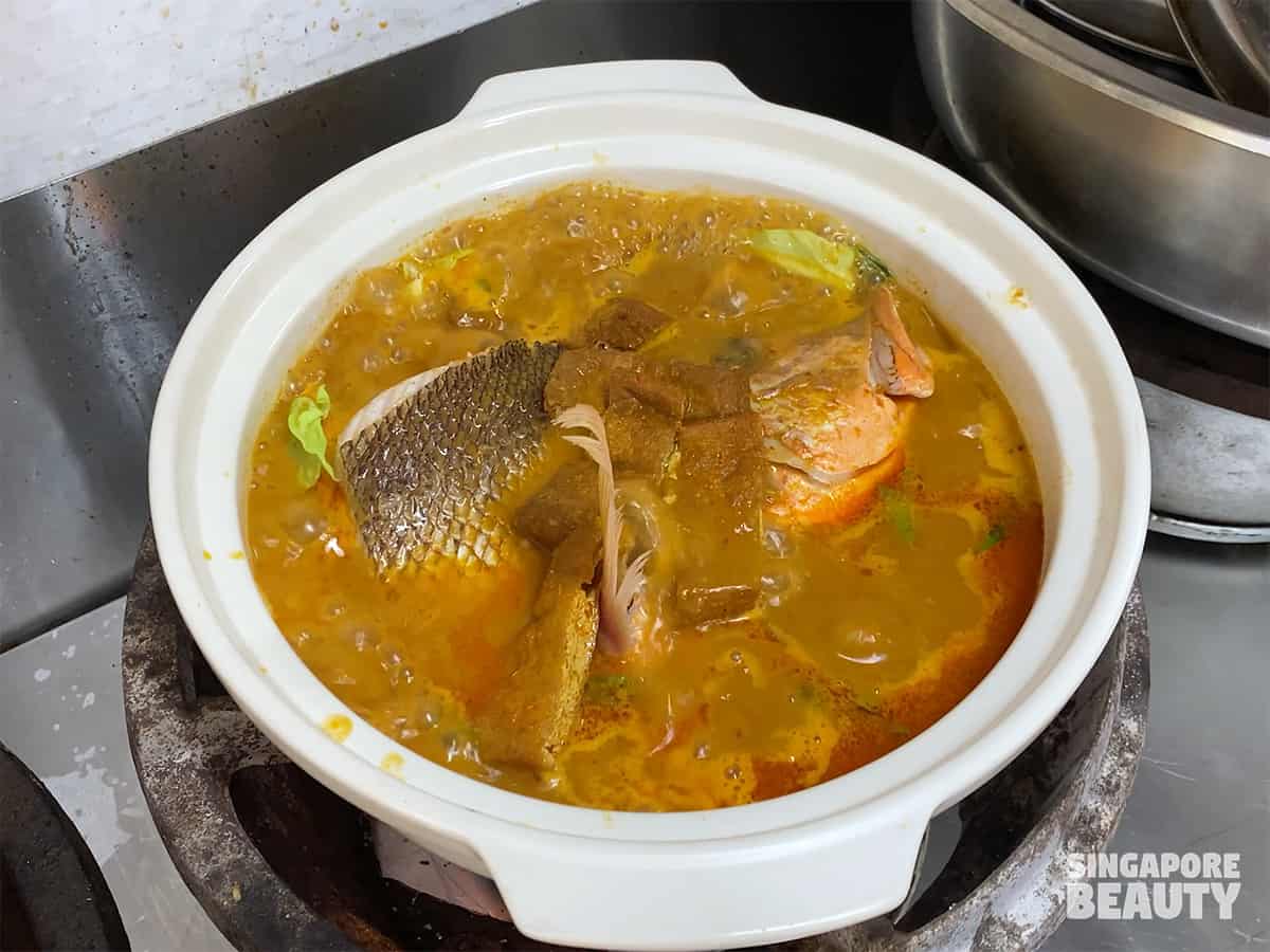 er ge seafood Jb popular curry fish head