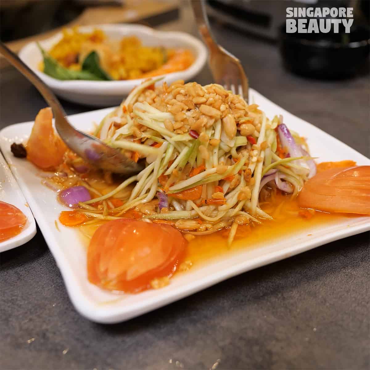 Thai mango salad