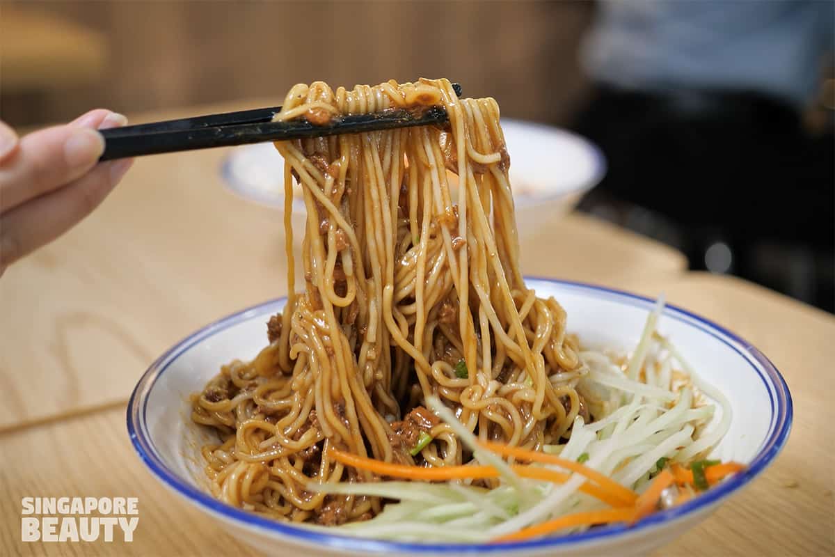 fried minced pork noodle