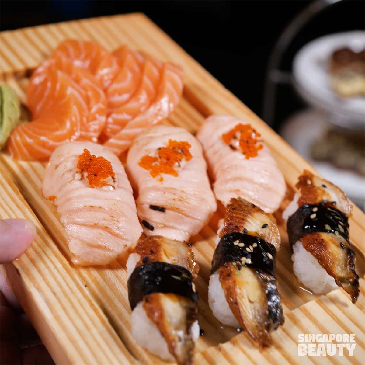 sashimi sushi