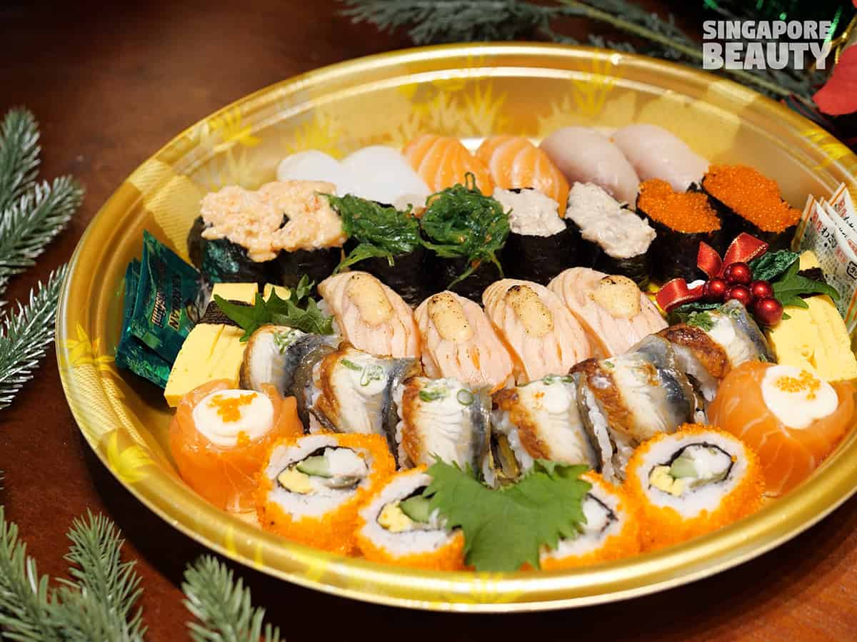 Kuriya-japanese-market-RE&S-christmas-sushi