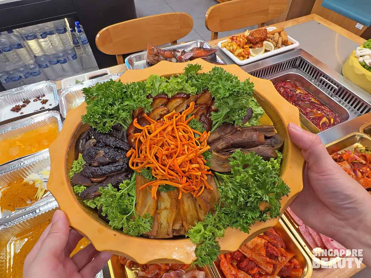 jiu gong ge yunnan mushroom pot