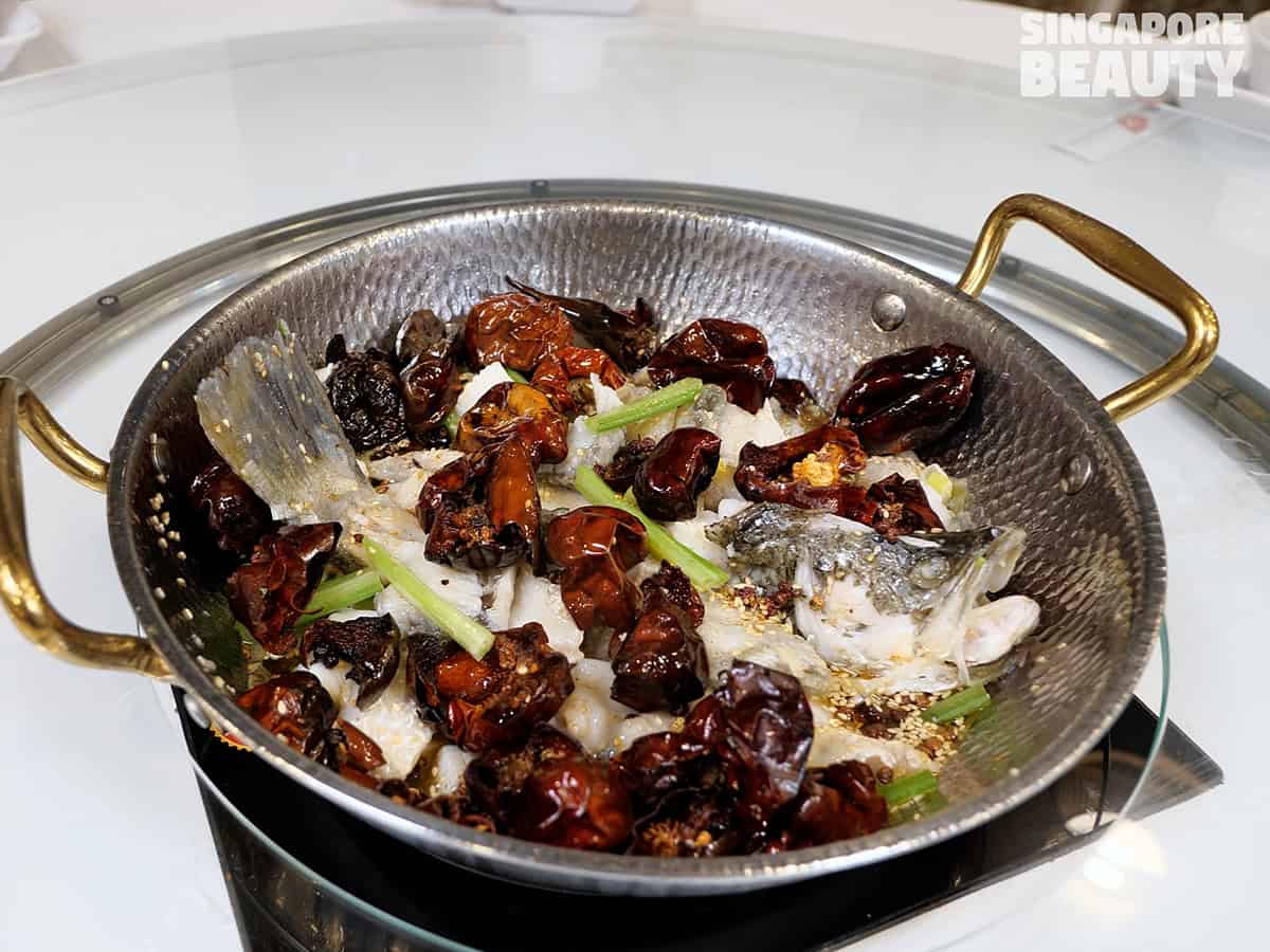 gong jing li qiang guo yu stir fried fish